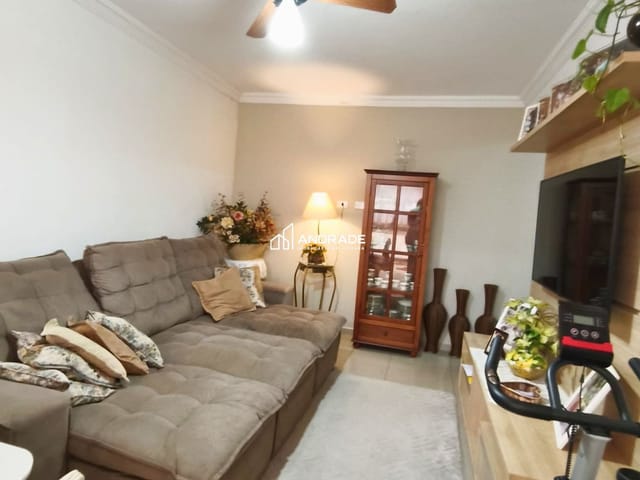 Casa com 275m² 2 quartos e 1 banheiro, à venda, no bairro Residencial Interlagos em Apucarana