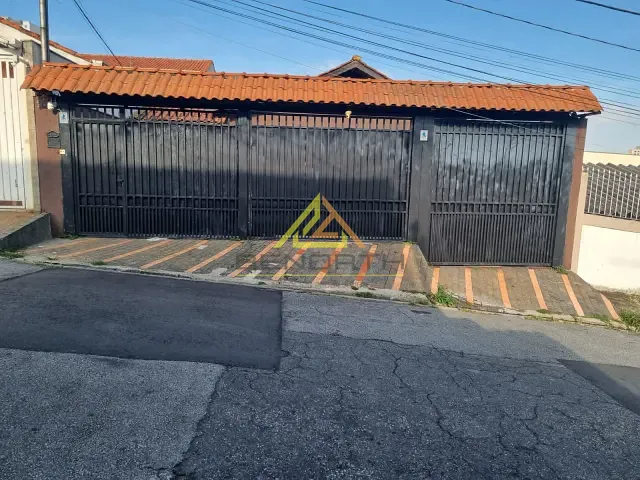 Casa com 350m² 3 quartos e 3 banheiros, à venda, no bairro Santa Teresinha em São Paulo