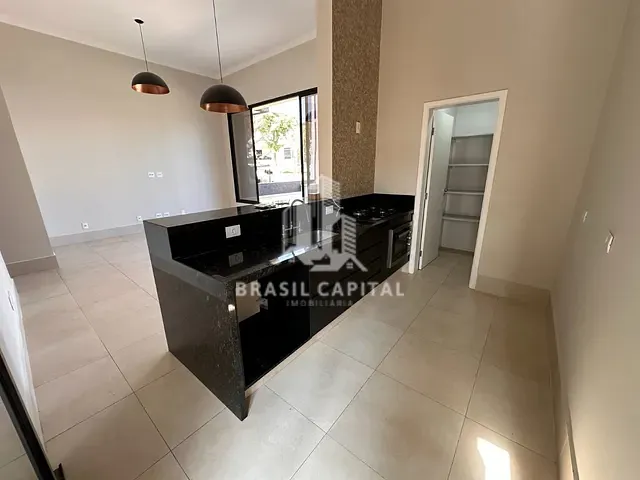 Casa 3 quartos e 1 banheiro, para alugar, no bairro Cajuru do Sul em Sorocaba