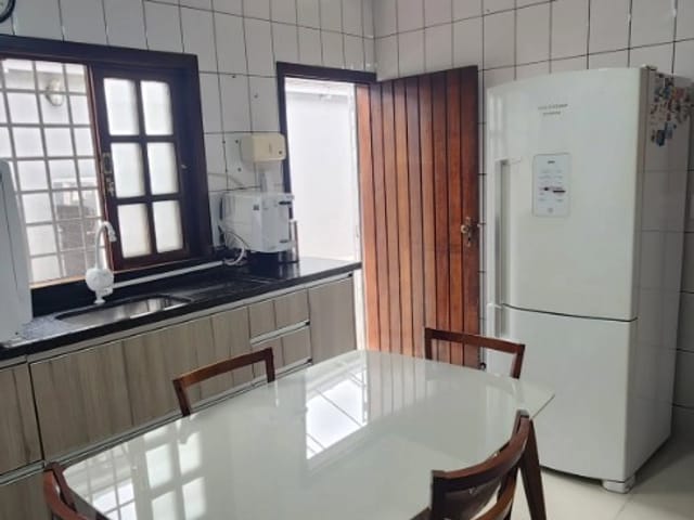 Casa com 200m² 4 quartos e 3 banheiros, à venda, no bairro Vila Nova Cintra em Mogi das Cruzes