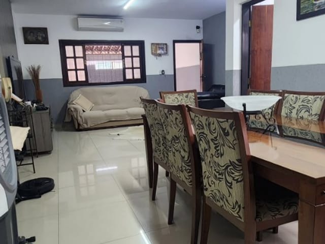 Casa com 200m² 4 quartos e 3 banheiros, à venda, no bairro Vila Nova Cintra em Mogi das Cruzes