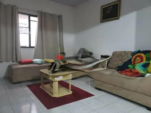 Casa com 225m² 2 quartos e 2 banheiros, à venda, no bairro Cerâmica em São Caetano do Sul