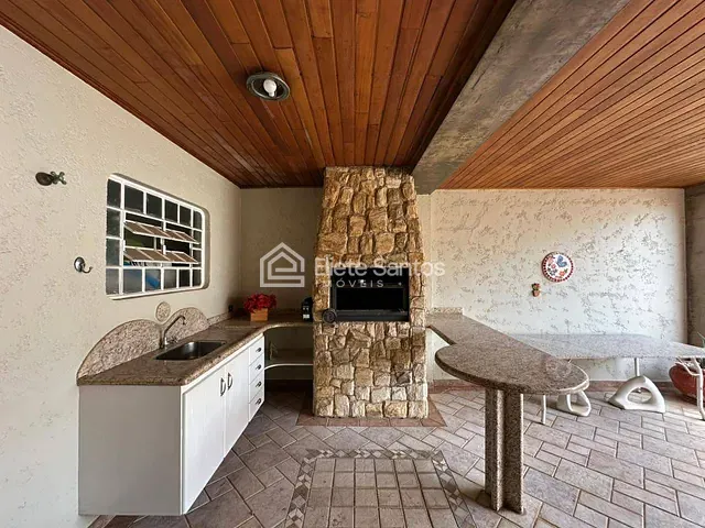 Casa com 720m² 3 quartos e 6 banheiros, à venda, no bairro Jardim Werner Plaas em Americana