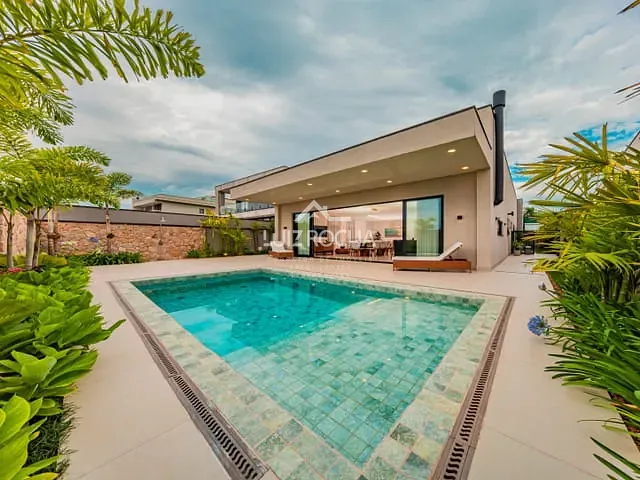 Casa com 502m² 3 quartos e 3 banheiros, à venda, no bairro Granja Viana em Cotia