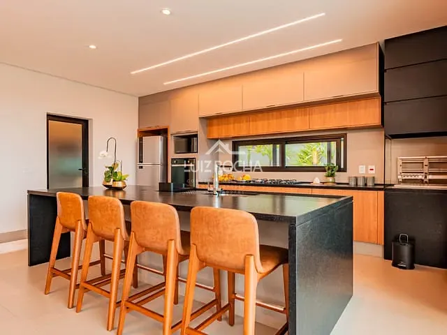 Casa com 502m² 3 quartos e 3 banheiros, à venda, no bairro Granja Viana em Cotia