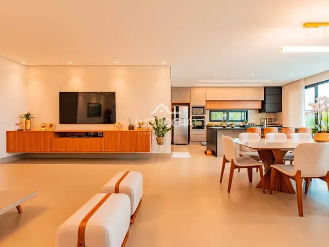 Casa com 502m² 3 quartos e 3 banheiros, à venda, no bairro Granja Viana em Cotia