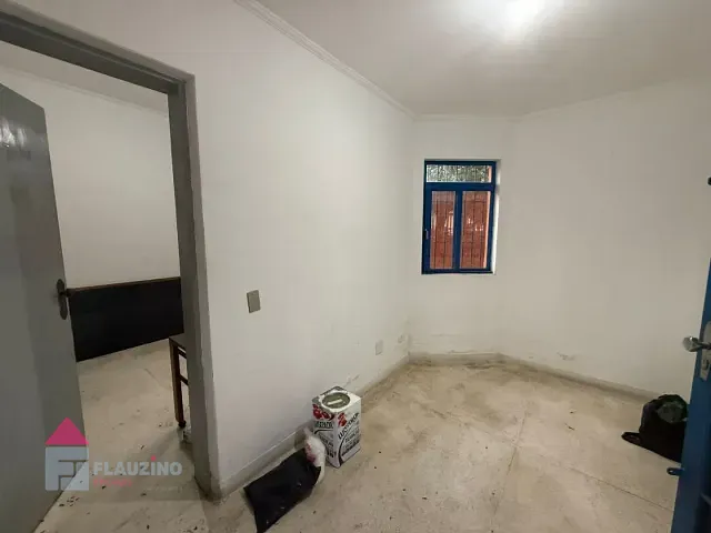 Casa com 400m², para alugar, no bairro Jardim Iracema em São Paulo
