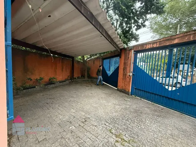 Casa com 400m², para alugar, no bairro Jardim Iracema em São Paulo