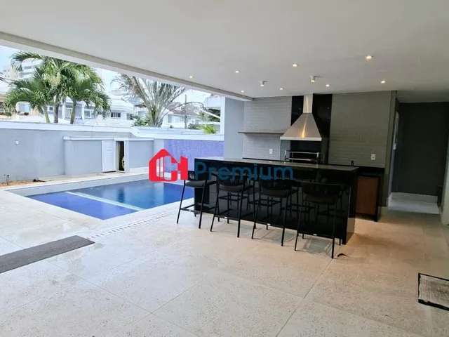 Casa com 364m² 4 quartos e 7 banheiros, à venda, no bairro Barra da Tijuca em Rio de Janeiro