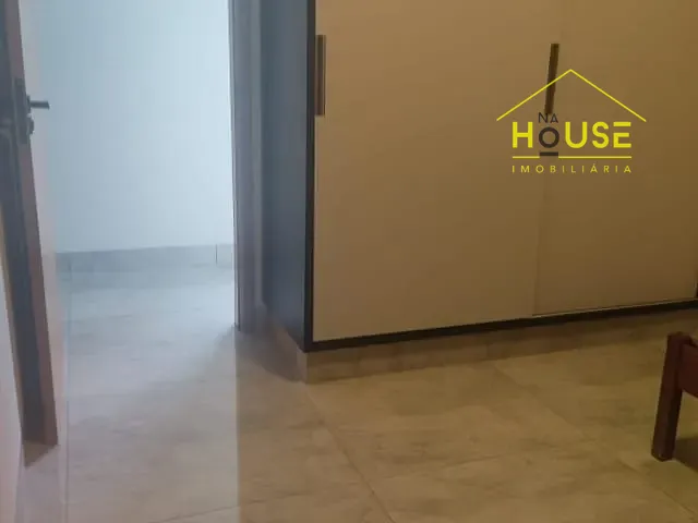 Casa com 293m² 3 quartos e 1 banheiro, à venda, no bairro Parque Residencial do Lago em Votuporanga
