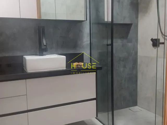 Casa com 293m² 3 quartos e 1 banheiro, à venda, no bairro Parque Residencial do Lago em Votuporanga
