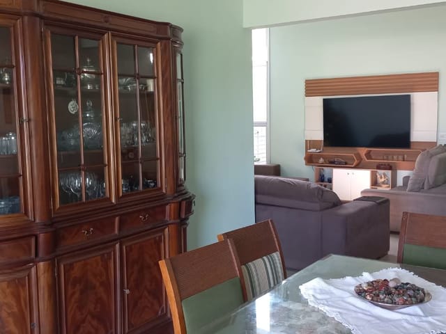 Casa com 600m² 3 quartos e 5 banheiros, à venda, no bairro Bosque em Vinhedo