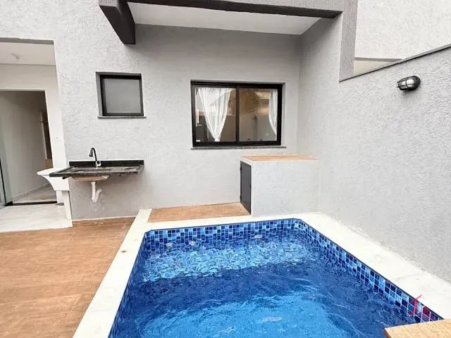 Casa 2 quartos e 2 banheiros, à venda, no bairro Jardim Suarão (Praia) em Itanhaém