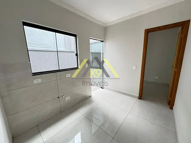 Casa 2 quartos e 1 banheiro, à venda, no bairro Sítio Cercado em Curitiba