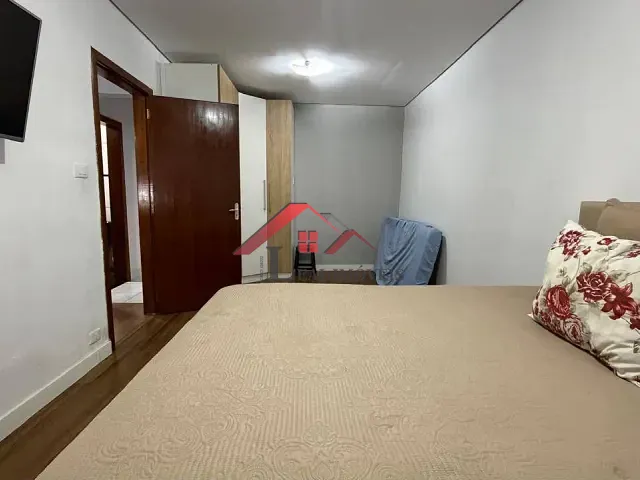 Casa com 218m² 2 quartos e 2 banheiros, à venda, no bairro Vila Homero Thon em Santo André