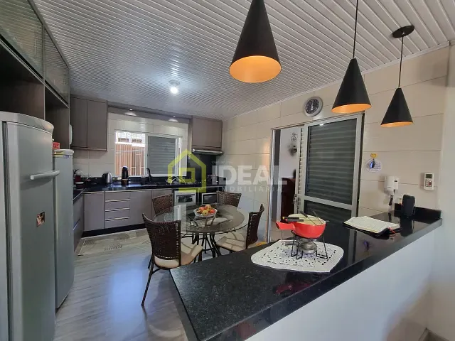Casa 2 quartos e 3 banheiros, à venda, no bairro Gruta em Concórdia