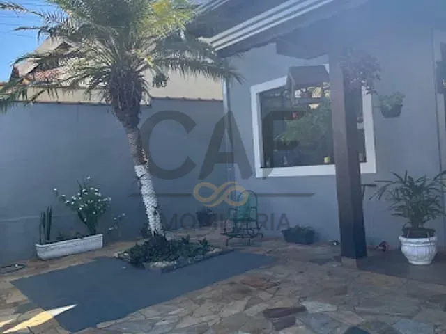 Casa com 250m² 2 quartos e 3 banheiros, à venda, no bairro Jardim Europa em Jaguariúna