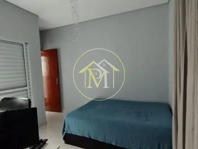 Casa com 250m² 3 quartos e 2 banheiros, à venda, no bairro Vila Martins em Sorocaba