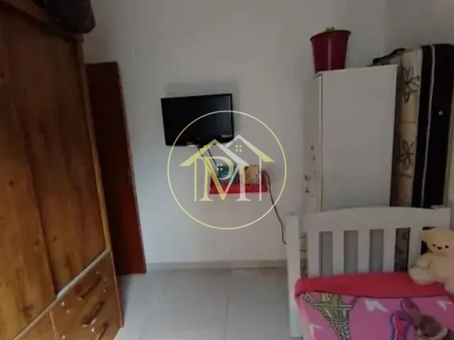 Casa com 250m² 3 quartos e 2 banheiros, à venda, no bairro Vila Martins em Sorocaba