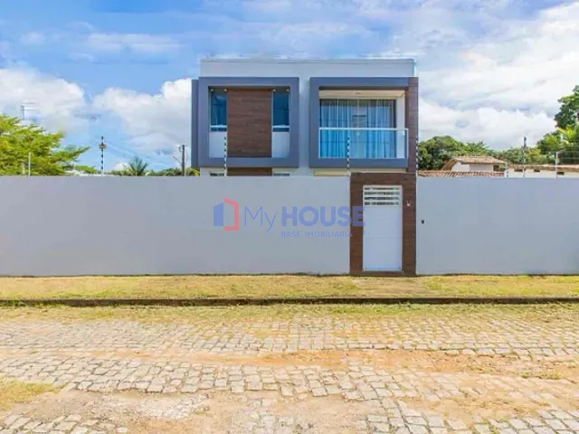 Casa 3 quartos e 4 banheiros, à venda, no bairro São Francisco em Ilhéus