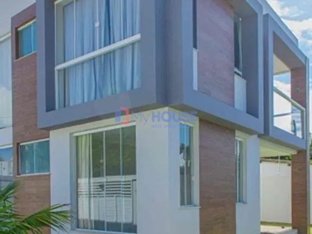 Casa 3 quartos e 4 banheiros, à venda, no bairro São Francisco em Ilhéus