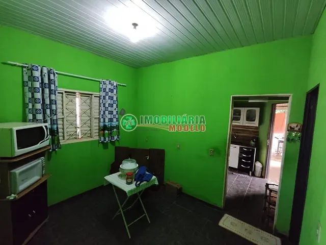 Casa com 1000m² 3 quartos e 1 banheiro, à venda, no bairro Nova Canarana em Canarana