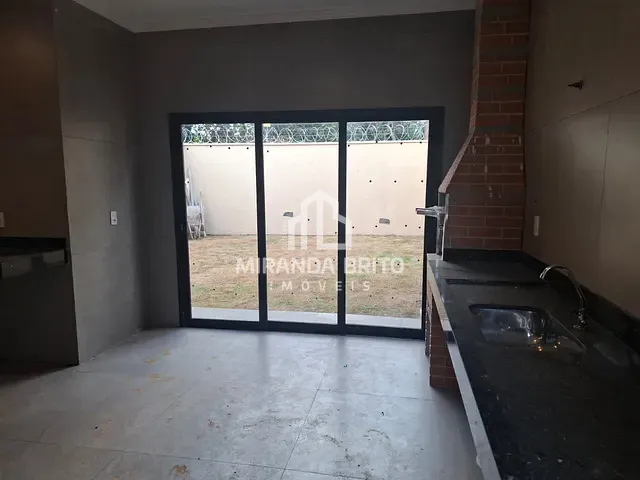 Casa 3 quartos e 2 banheiros, à venda, no bairro Vila Oliveira em Aparecida de Goiânia