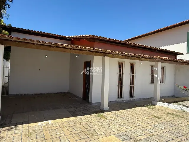 Casa 3 quartos e 2 banheiros, para alugar, no bairro Candeias em Vitória da Conquista