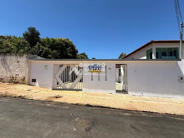 Casa 3 quartos e 2 banheiros, para alugar, no bairro Candeias em Vitória da Conquista