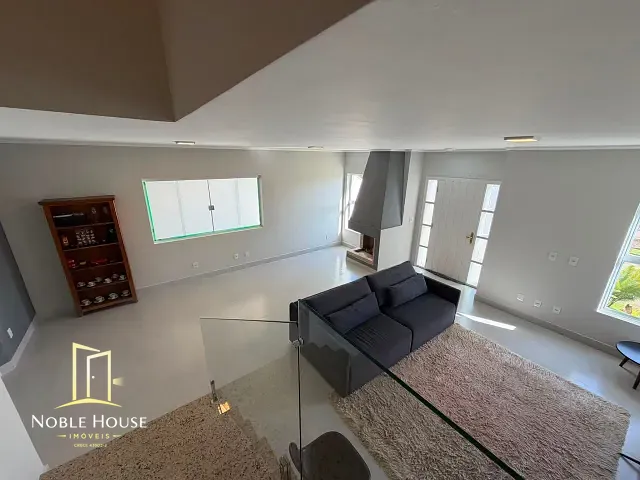 Casa com 250m² 3 quartos e 4 banheiros, à venda, no bairro Pinheirinho em Vinhedo