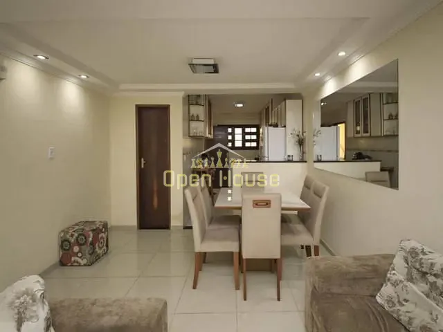 Casa com 150m² 3 quartos e 3 banheiros, à venda, no bairro Jardim Amália em Volta Redonda