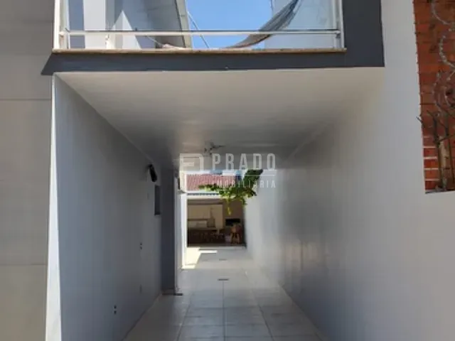 Casa com 389m² 5 quartos e 6 banheiros, à venda, no bairro Três Vendas em Pelotas