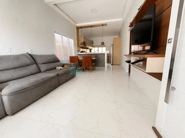 Casa 3 quartos e 2 banheiros, à venda, no bairro Loteamento Jardins Florença em Catalão