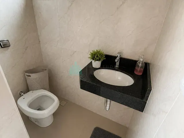 Casa 3 quartos e 2 banheiros, à venda, no bairro Loteamento Jardins Florença em Catalão