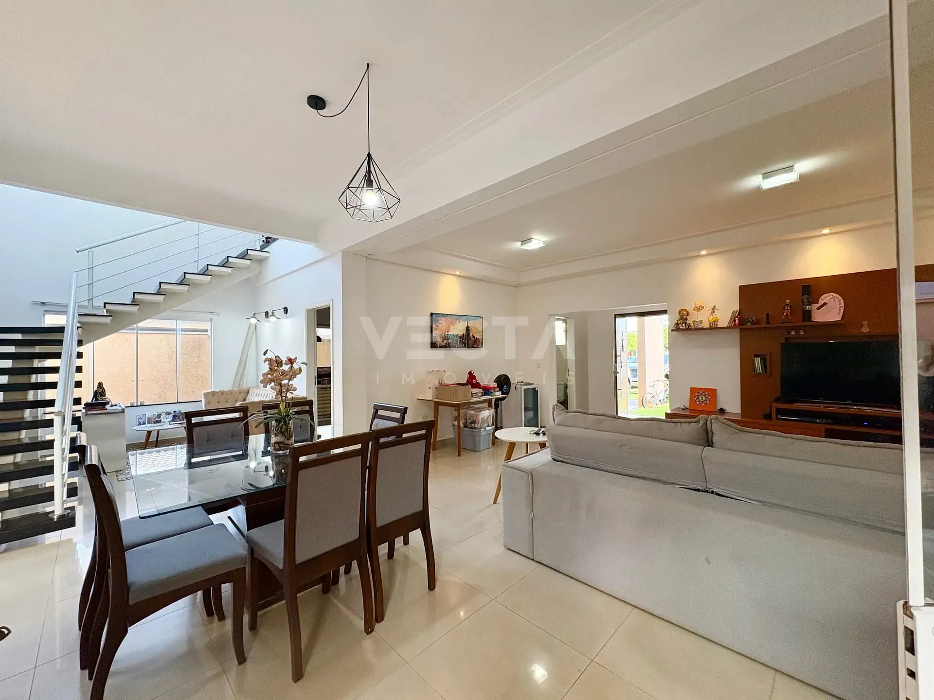 Casa, 3 quartos, 236 m² - Foto 1