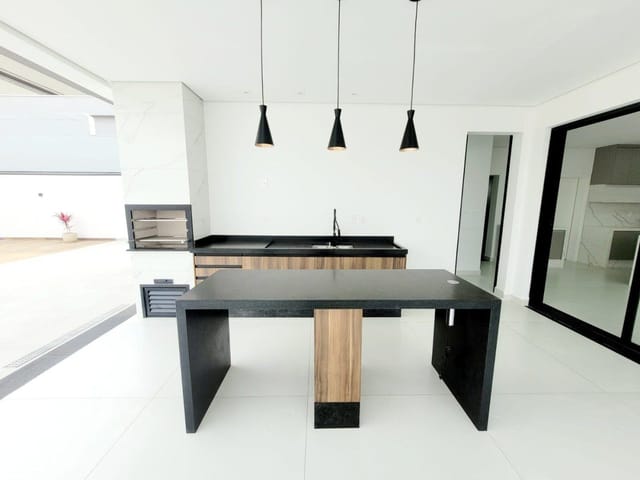 Casa com 492m² 4 quartos e 6 banheiros, à venda, no bairro Cidade Nova em Indaiatuba