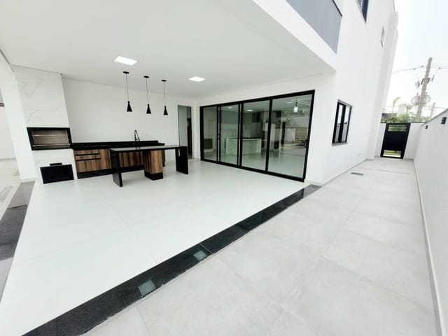 Casa com 492m² 4 quartos e 6 banheiros, à venda, no bairro Cidade Nova em Indaiatuba