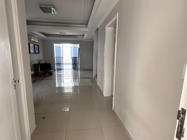 Casa com 251m² 4 quartos e 5 banheiros, à venda ou para alugar, no bairro Centro em Piracicaba