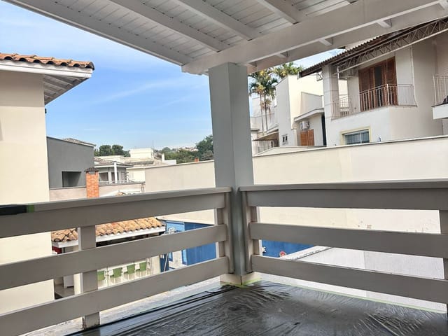 Casa com 251m² 4 quartos e 5 banheiros, à venda ou para alugar, no bairro Terras de Piracicaba em Piracicaba