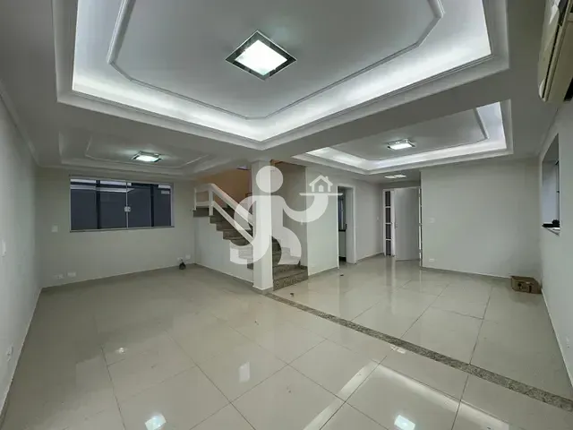 Casa com 251m² 4 quartos e 5 banheiros, à venda ou para alugar, no bairro Terras de Piracicaba em Piracicaba