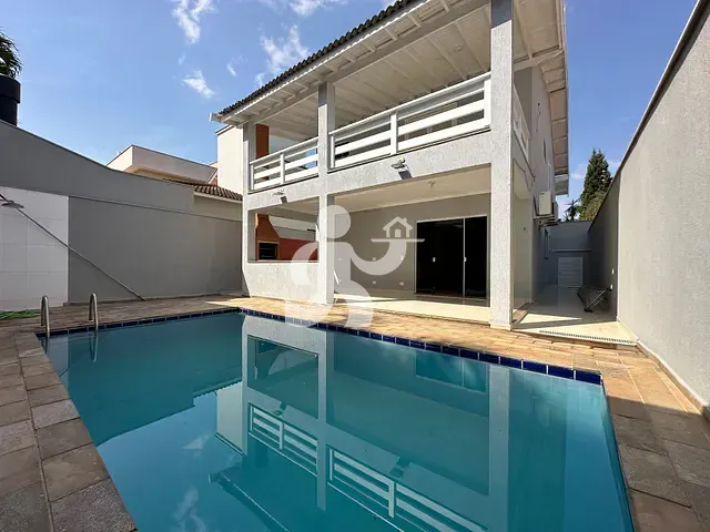 Casa com 251m² 4 quartos e 5 banheiros, à venda ou para alugar, no bairro Terras de Piracicaba em Piracicaba