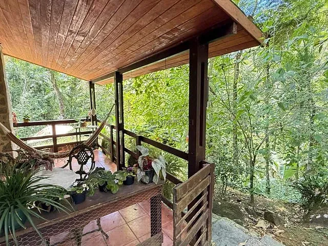 Casa com 3280m² 5 quartos e 2 banheiros, à venda, no bairro Penedo em Itatiaia