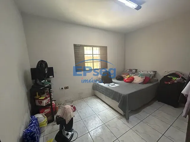Casa com 250m² 3 quartos e 2 banheiros, à venda, no bairro Residencial José B Almeida em Londrina