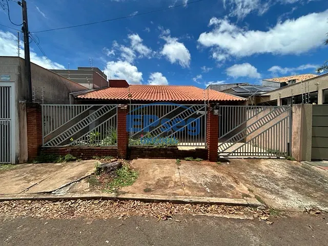 Casa com 250m² 3 quartos e 2 banheiros, à venda, no bairro Residencial José B Almeida em Londrina
