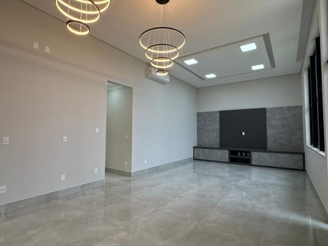 Casa com 361m² 3 quartos e 1 banheiro, à venda, no bairro Jardim Pau Brasil em Americana
