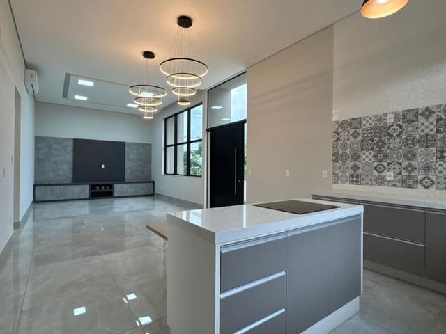 Casa com 361m² 3 quartos e 1 banheiro, à venda, no bairro Jardim Pau Brasil em Americana