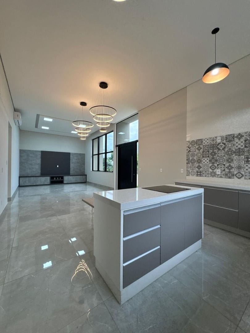 Casa, 3 quartos, 231 m² - Foto 2