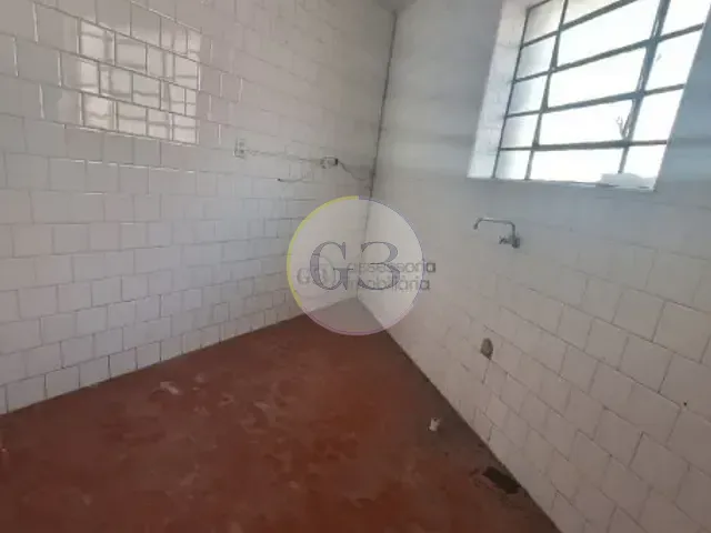 Casa 2 quartos e 1 banheiro, para alugar, no bairro Centro em Rio Grande