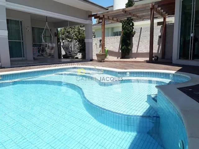 Casa com 376m² 5 quartos e 5 banheiros, à venda, no bairro Cidade Universitária Pedra Branca em Palhoça