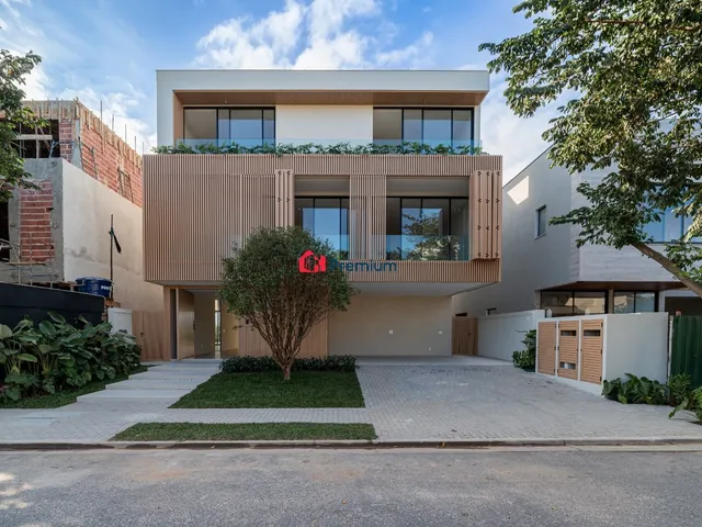Casa 5 quartos e 8 banheiros, à venda, no bairro Barra da Tijuca em Rio de Janeiro